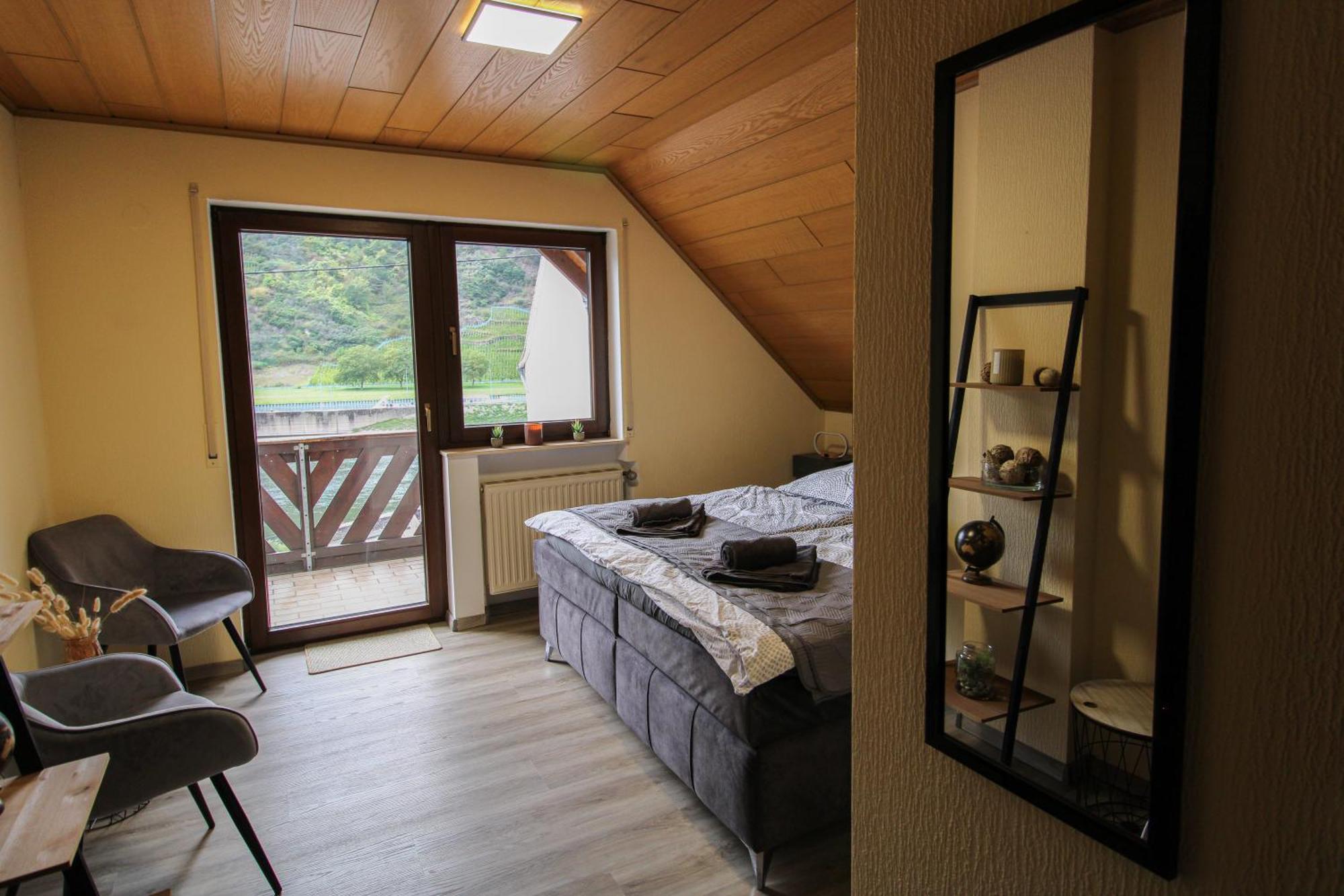 Stilvolle Wellness-Ferienwohnung In Neef Whirlpool, Sauna, Grill, Fitness, Billard & Moselblick Екстериор снимка
