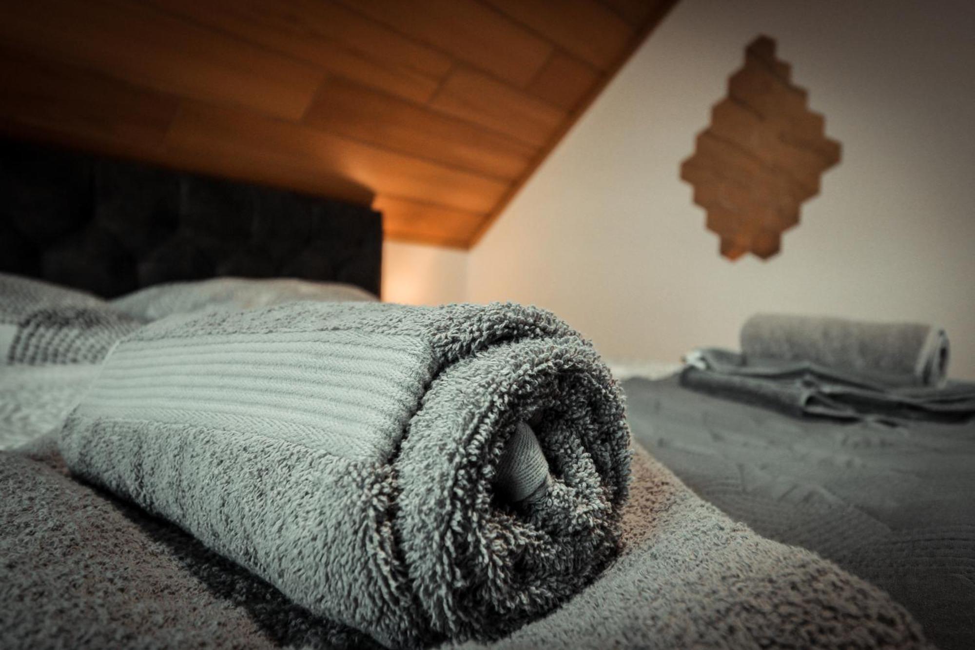 Stilvolle Wellness-Ferienwohnung In Neef Whirlpool, Sauna, Grill, Fitness, Billard & Moselblick Екстериор снимка